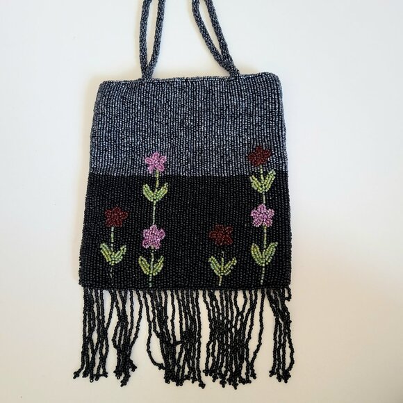Black and silver beaded wrist bag with floral design and fringes. - Picture 3 of 6